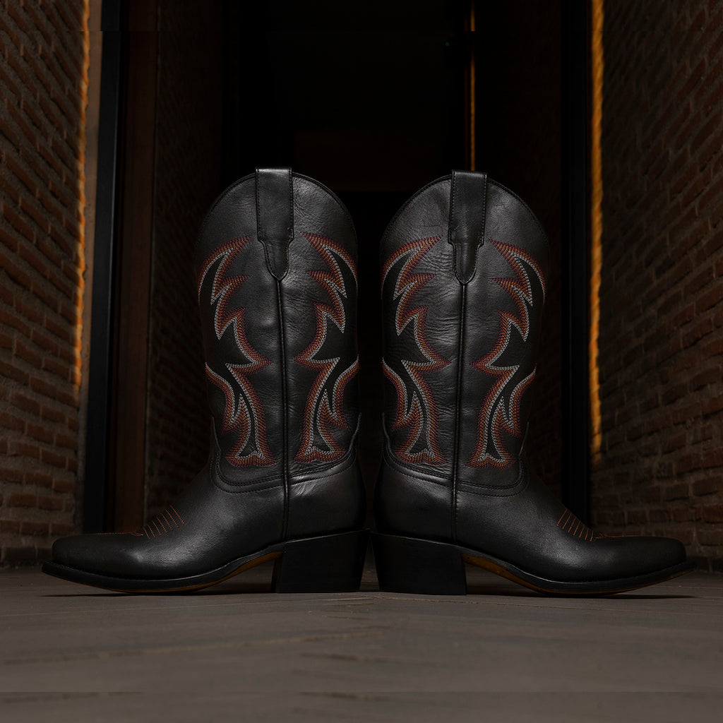 Botas vaqueras Sabinero para mujer con tacón bajo de color negro, Sabinero cowboy boots for women with low heel in black
