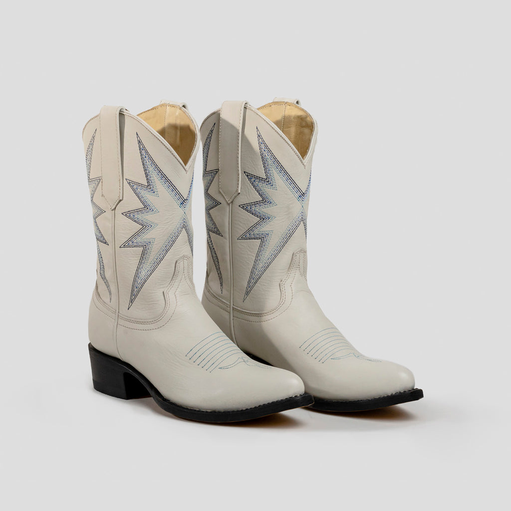 Botas vaqueras Sabinero para mujer con tacón bajo de color hueso, Sabinero cowboy boots for women with low heel in bone color,